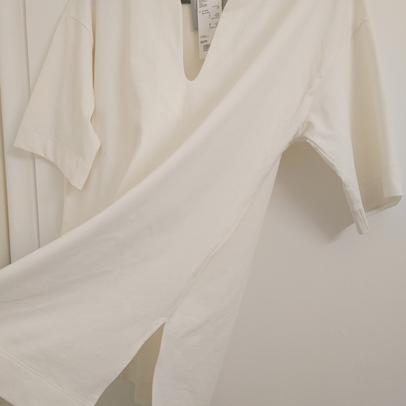 AIRism Off-White Cotton Half-Sleeve T - Picture 13 of 16